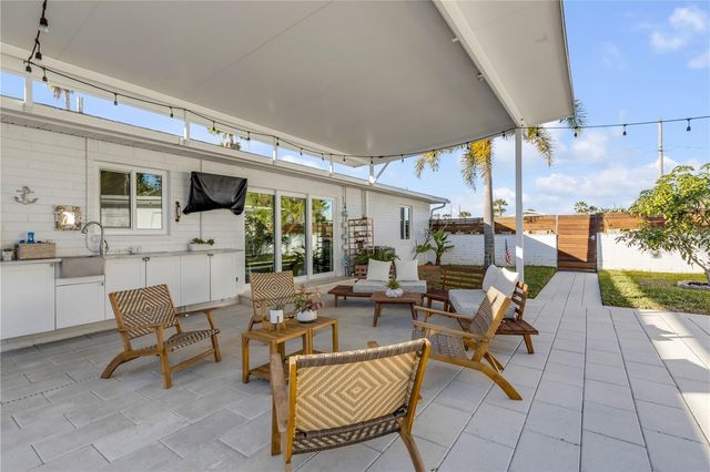 905 N PENINSULA AVENUE, New Smyrna Beach, FL 32169