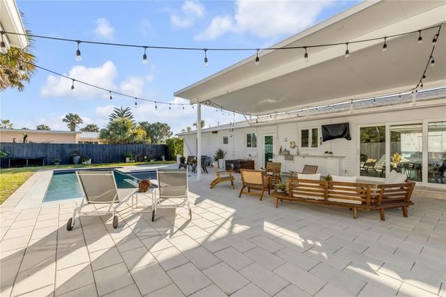 905 N PENINSULA AVENUE, New Smyrna Beach, FL 32169