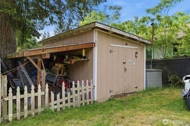 3610 Branson Dr SE, Port Orchard, WA 98366