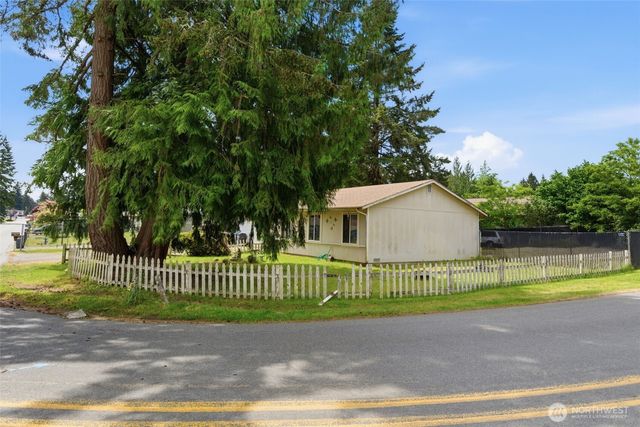 3610 Branson Dr SE, Port Orchard, WA 98366