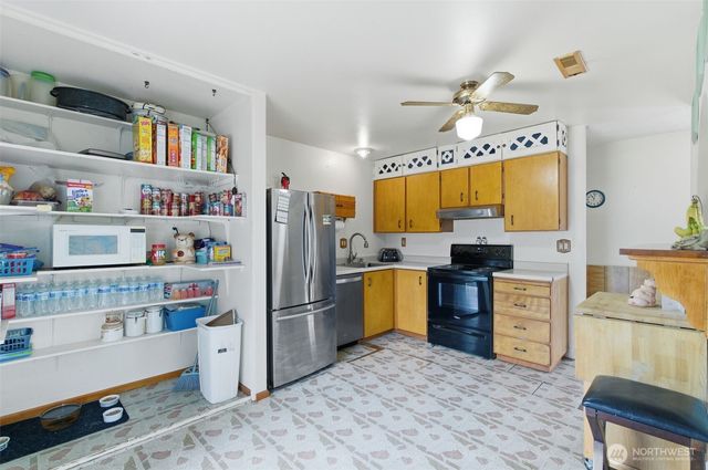 3610 Branson Dr SE, Port Orchard, WA 98366