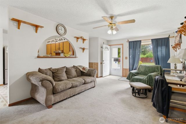 3610 Branson Dr SE, Port Orchard, WA 98366
