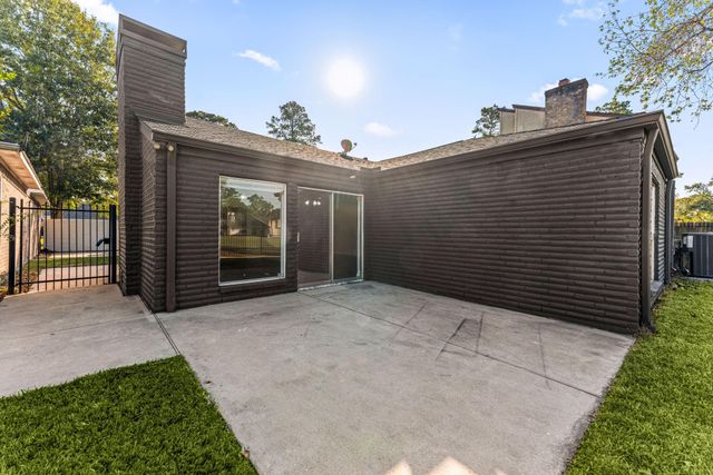 20031 Sunny Shores Drive, Humble, TX 77346