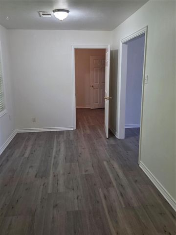 322 Elaine Street, La Marque, TX 77568
