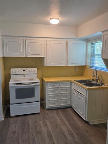 322 Elaine Street, La Marque, TX 77568