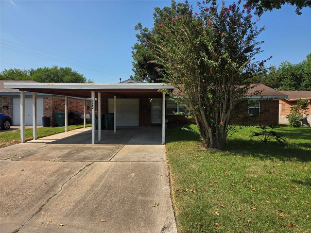 322 Elaine Street, La Marque, TX 77568