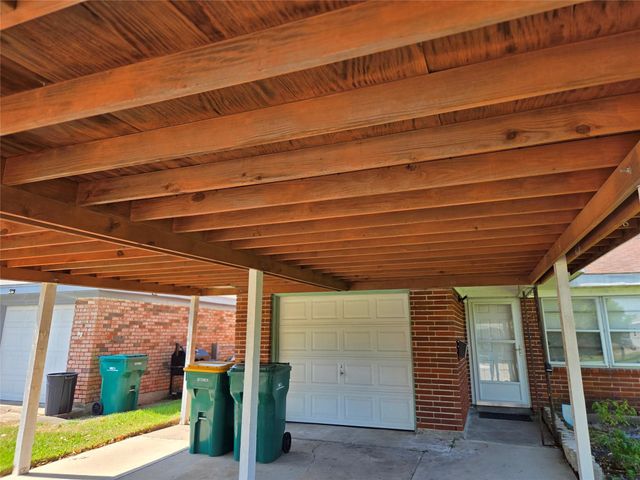 322 Elaine Street, La Marque, TX 77568