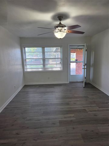 322 Elaine Street, La Marque, TX 77568