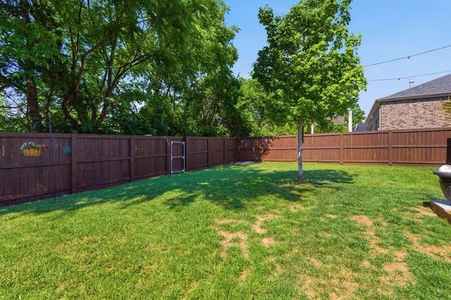 4957 Riverbank Dr, Hermitage, TN 37076