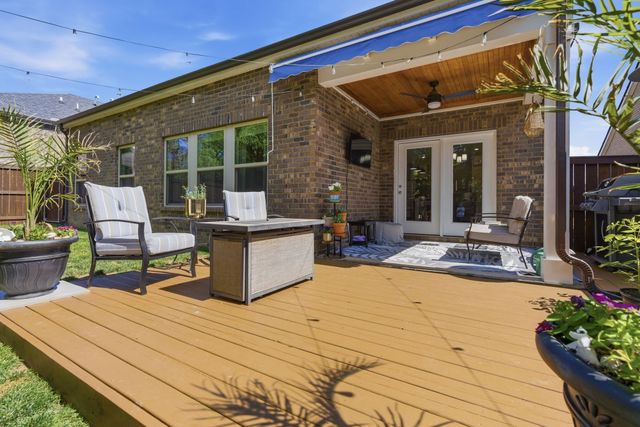 4957 Riverbank Dr, Hermitage, TN 37076