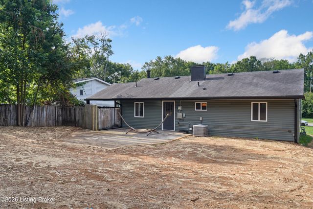302 Marian Dr, Louisville, KY 40218