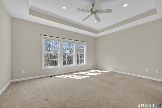 523 Putting Green Lane 523, Oxford, CT 06478