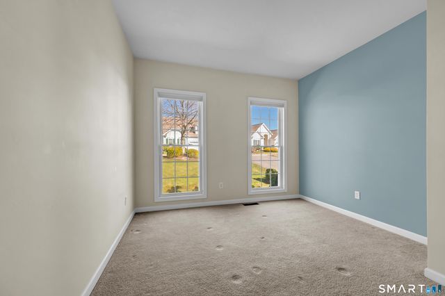 523 Putting Green Lane 523, Oxford, CT 06478