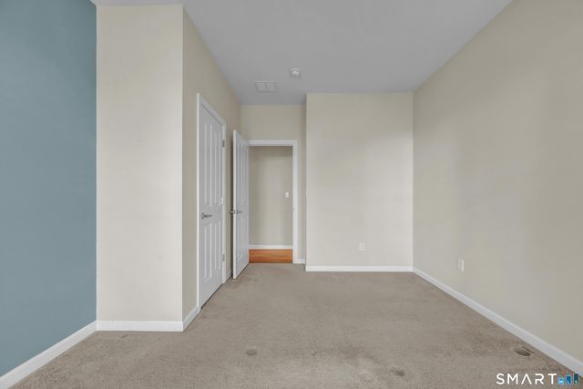 523 Putting Green Lane 523, Oxford, CT 06478