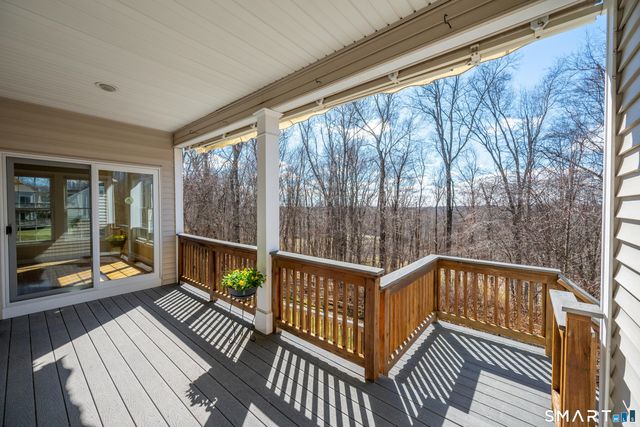 523 Putting Green Lane 523, Oxford, CT 06478