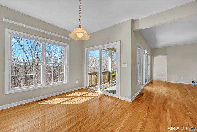 523 Putting Green Lane 523, Oxford, CT 06478