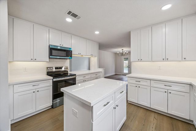 11947 Fawnview Drive, Houston, TX 77070