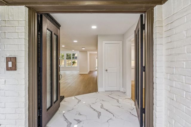11947 Fawnview Drive, Houston, TX 77070