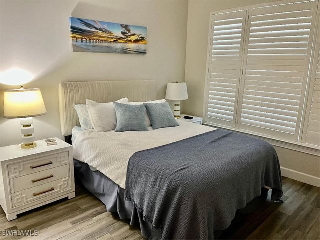 6907 Cay CT, Naples, FL 34113