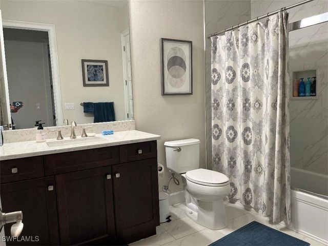 6907 Cay CT, Naples, FL 34113