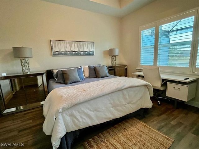 6907 Cay CT, Naples, FL 34113