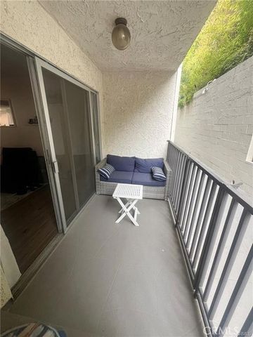 1230 Horn, West Hollywood, CA 90069