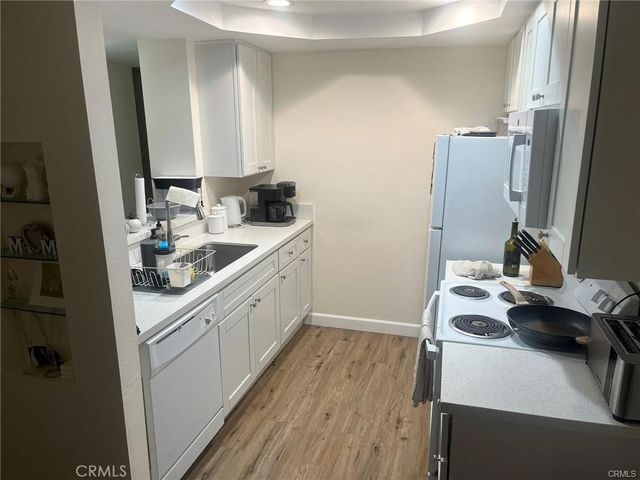 1230 Horn, West Hollywood, CA 90069