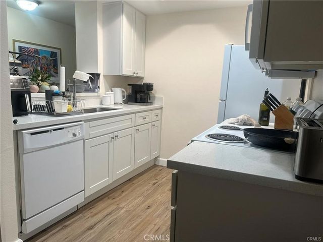 1230 Horn, West Hollywood, CA 90069