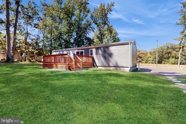 829 WALNUT AVE, Lindenwold, NJ 08021