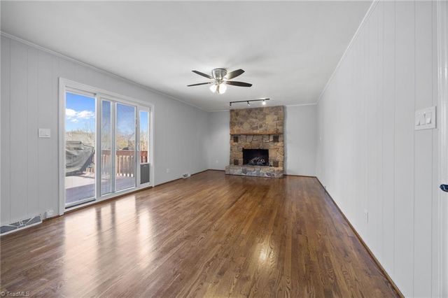 4306 Oak Hollow Drive, High Point, NC 27265