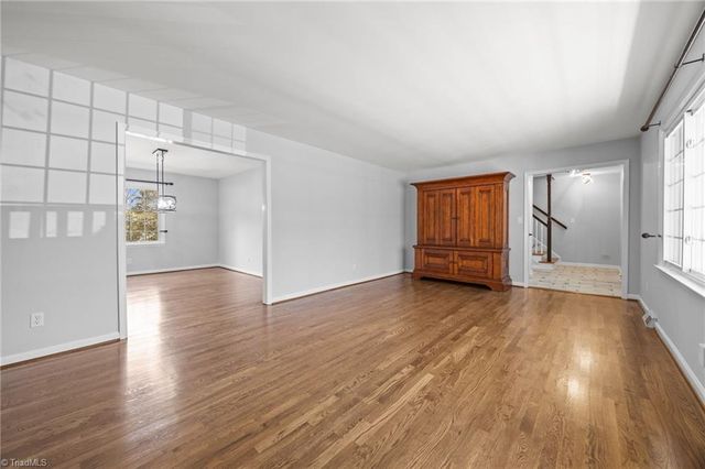 4306 Oak Hollow Drive, High Point, NC 27265