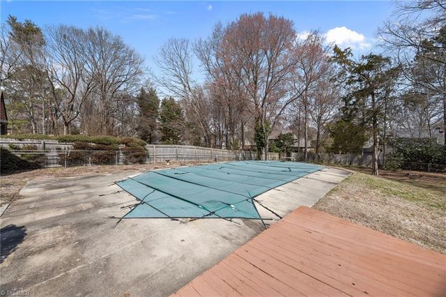 4306 Oak Hollow Drive, High Point, NC 27265