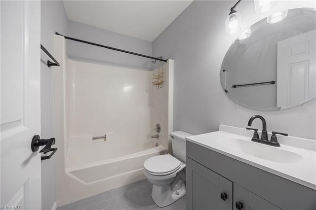 4306 Oak Hollow Drive, High Point, NC 27265