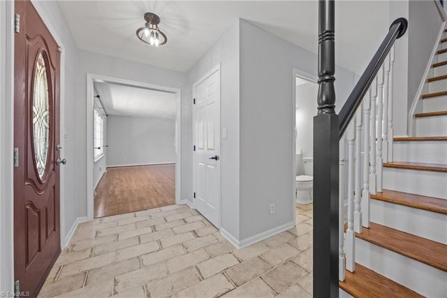 4306 Oak Hollow Drive, High Point, NC 27265