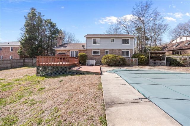 4306 Oak Hollow Drive, High Point, NC 27265