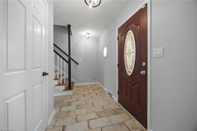 4306 Oak Hollow Drive, High Point, NC 27265