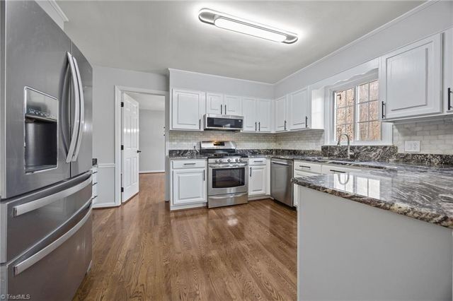 4306 Oak Hollow Drive, High Point, NC 27265