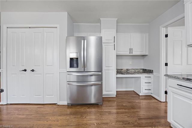 4306 Oak Hollow Drive, High Point, NC 27265