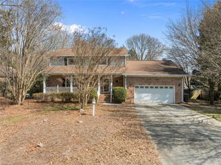 4306 Oak Hollow Drive, High Point, NC 27265