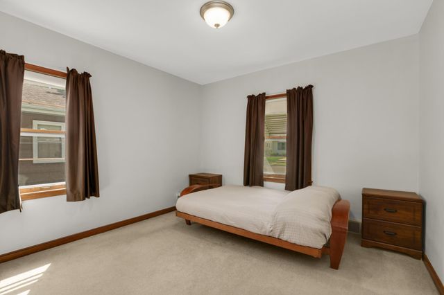 1975 Fremont Avenue E, Saint Paul, MN 55119