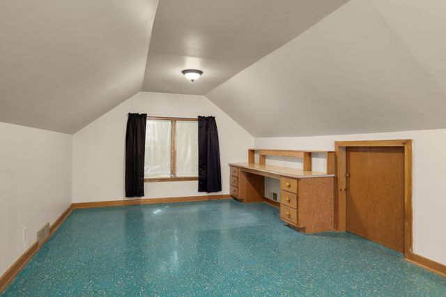 1975 Fremont Avenue E, Saint Paul, MN 55119