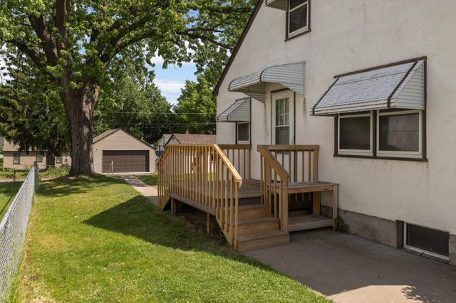 1975 Fremont Avenue E, Saint Paul, MN 55119