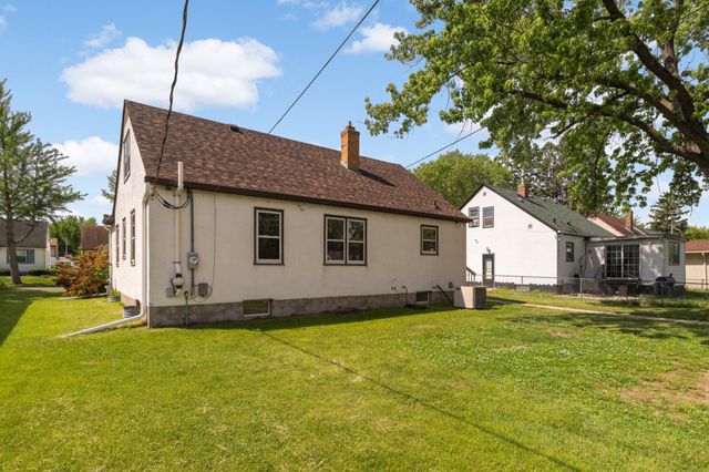 1975 Fremont Avenue E, Saint Paul, MN 55119