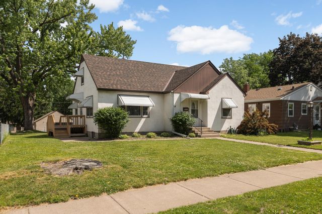 1975 Fremont Avenue E, Saint Paul, MN 55119