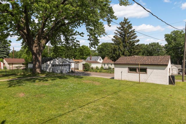 1975 Fremont Avenue E, Saint Paul, MN 55119