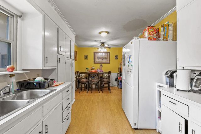 612 E Monterey Street, Denison, TX 75021