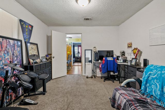 612 E Monterey Street, Denison, TX 75021