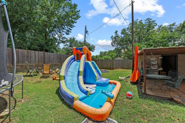 612 E Monterey Street, Denison, TX 75021