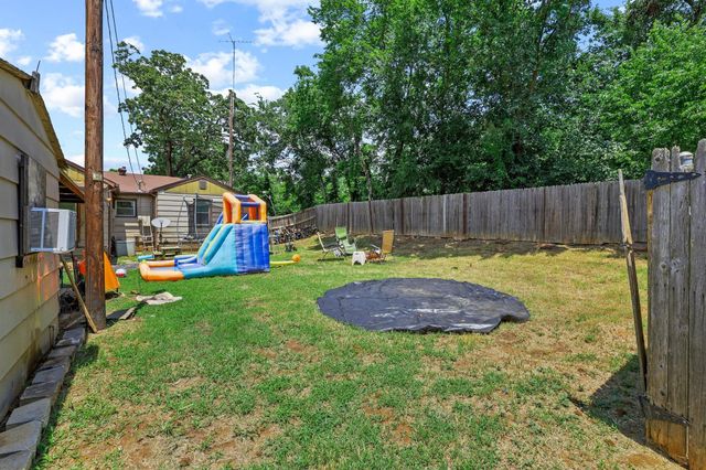 612 E Monterey Street, Denison, TX 75021