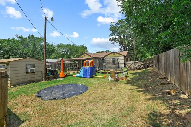 612 E Monterey Street, Denison, TX 75021